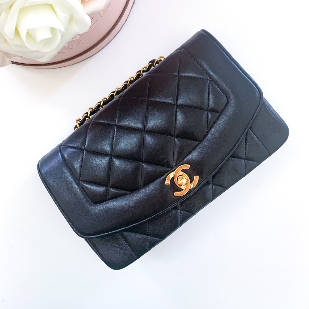 ❌RESERVED❌ Chanel Small Lambskin Diana black w ghw
